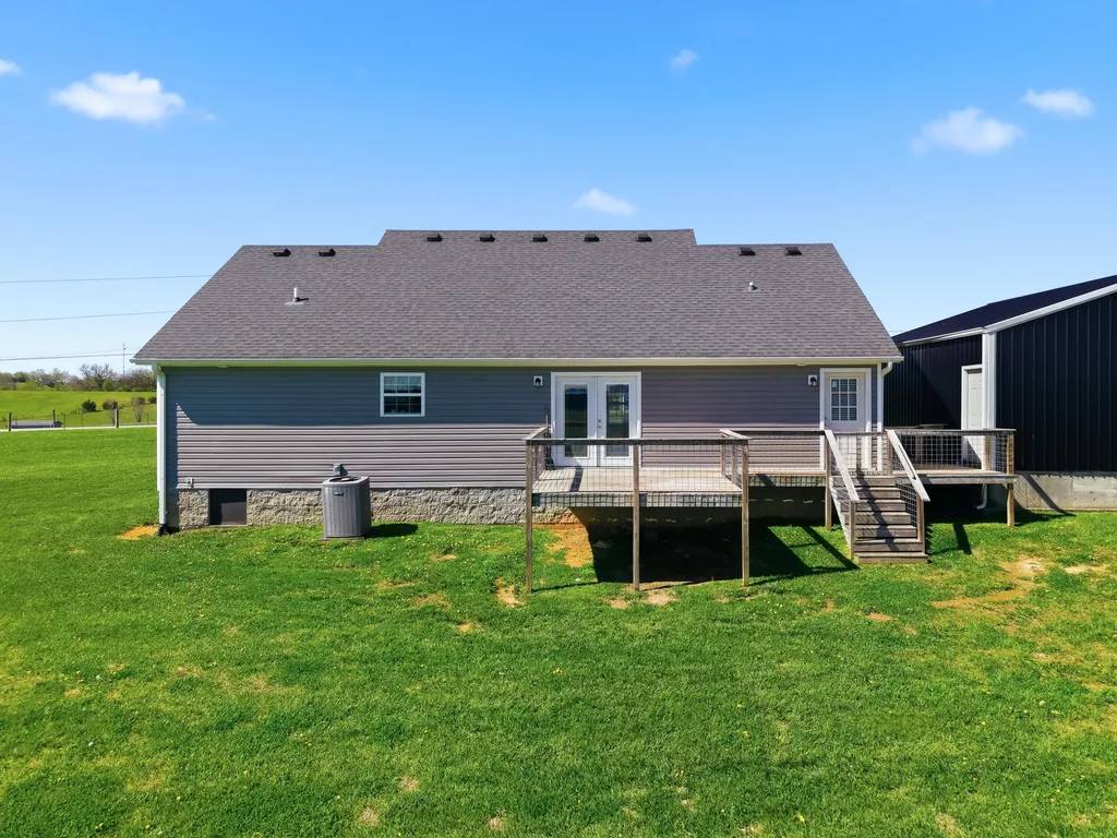 541 Oakland Lane Harrodsburg KY 40330