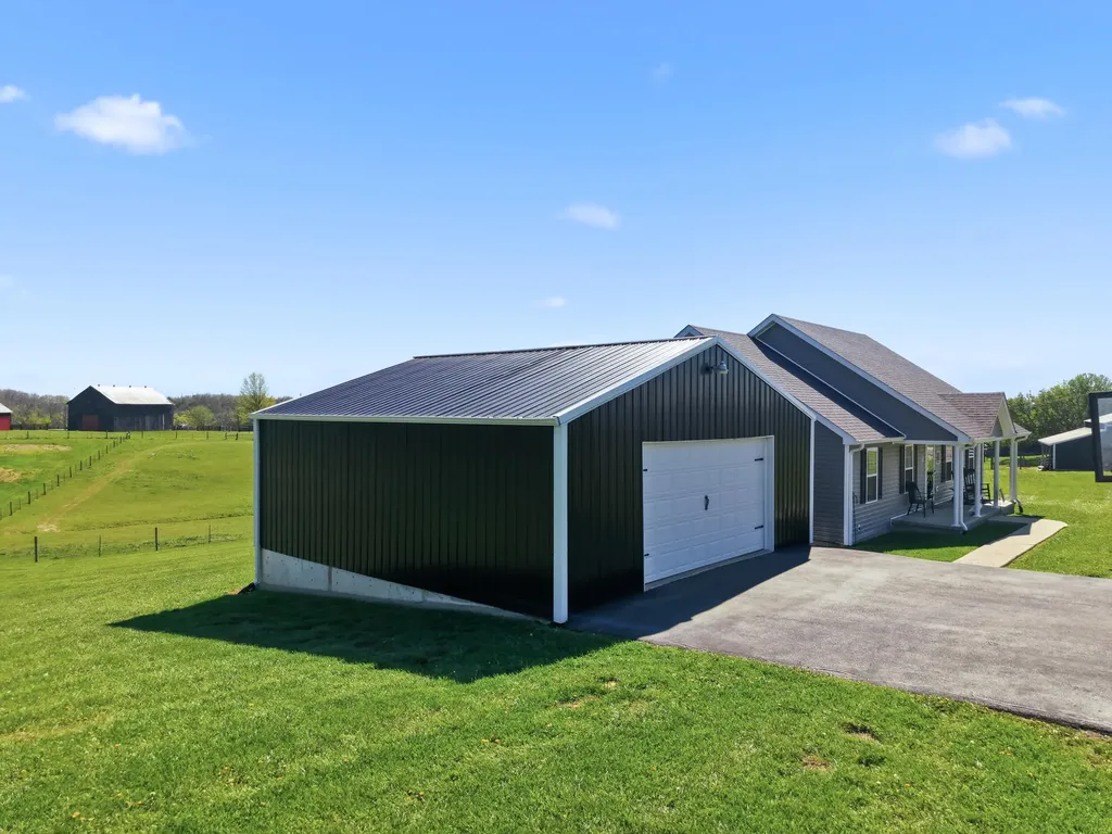 541 Oakland Lane Harrodsburg KY 40330