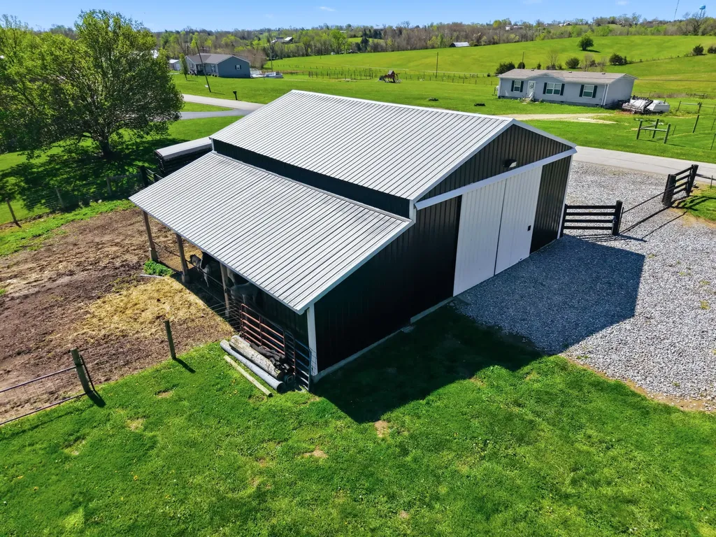 541 Oakland Lane Harrodsburg KY 40330
