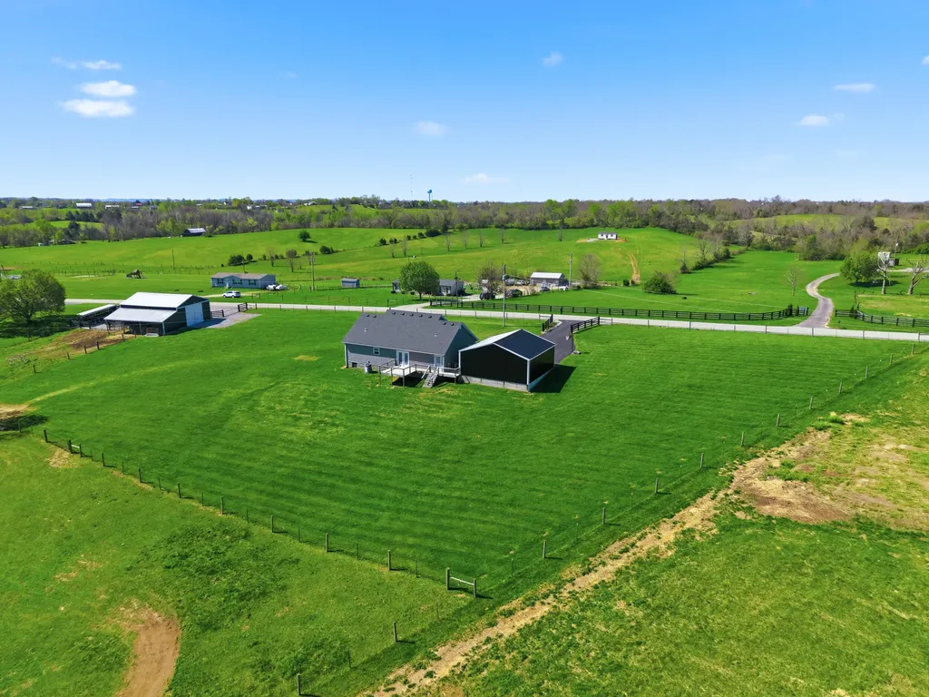 541 Oakland Lane Harrodsburg KY 40330