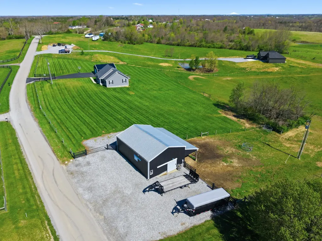 541 Oakland Lane Harrodsburg KY 40330