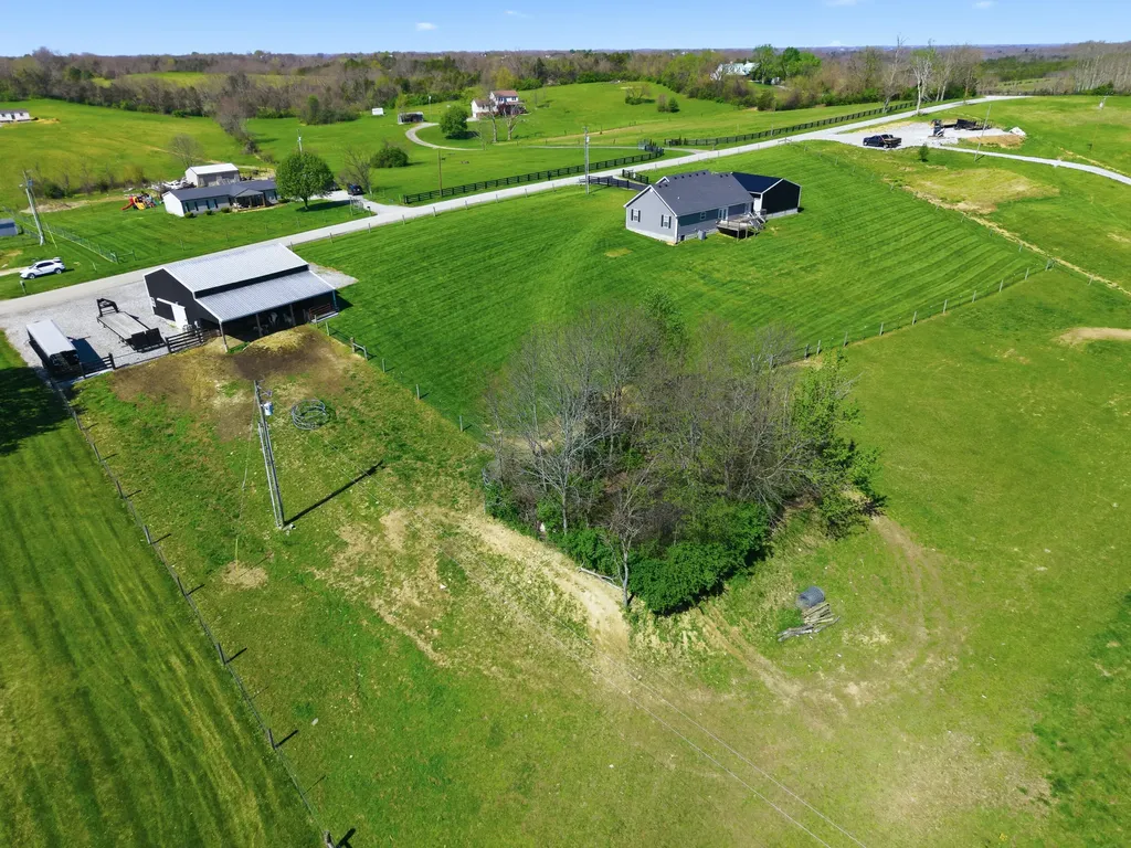 541 Oakland Lane Harrodsburg KY 40330