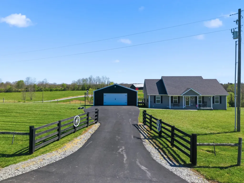 541 Oakland Lane Harrodsburg KY 40330