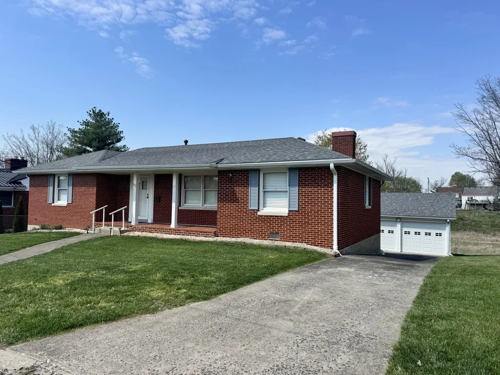612 Elizabeth Court Harrodsburg KY 40330