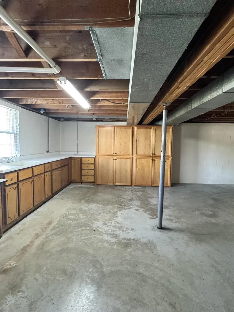 612 Elizabeth Court Harrodsburg KY 40330
