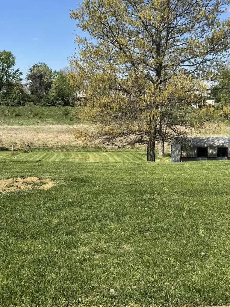 612 Elizabeth Court Harrodsburg KY 40330