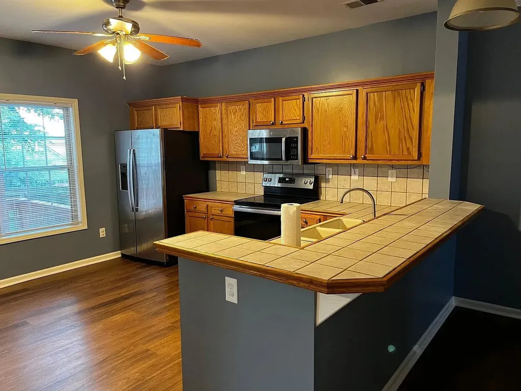 2133 Market Garden Lane Lexington KY 40509