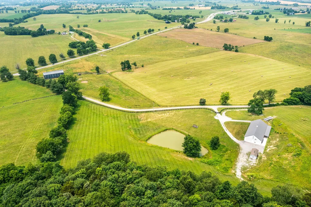 54 Burdette Knob Road Lancaster KY 40444