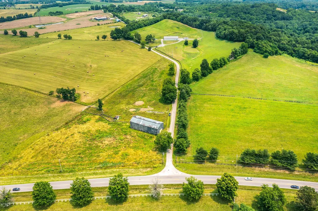 54 Burdette Knob Road Lancaster KY 40444