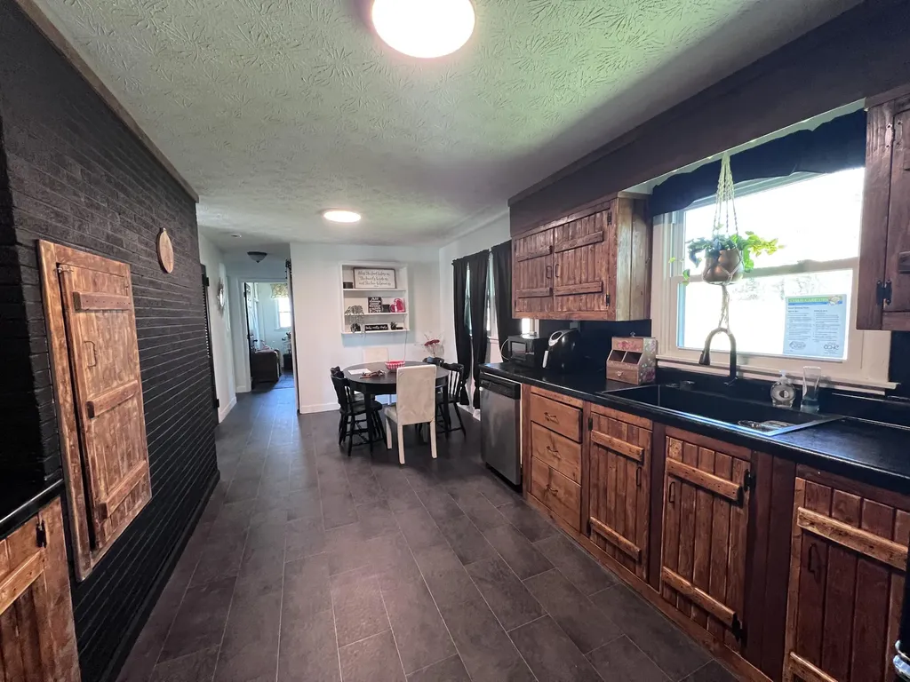 1200 W Chester Avenue Middlesboro KY 40965