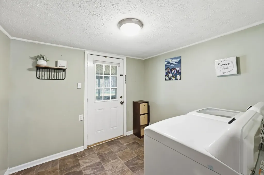 410 College Hill Road Waco KY 40385
