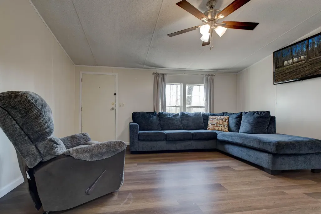 1357 State Highway 1050 Jeffersonville KY 40337