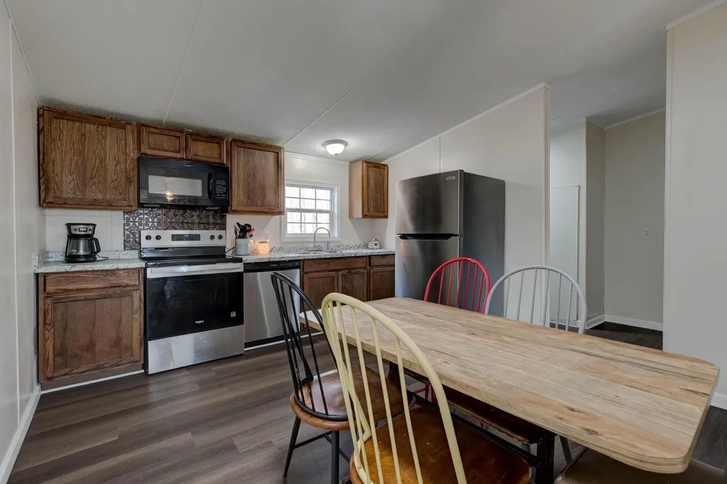 1357 State Highway 1050 Jeffersonville KY 40337