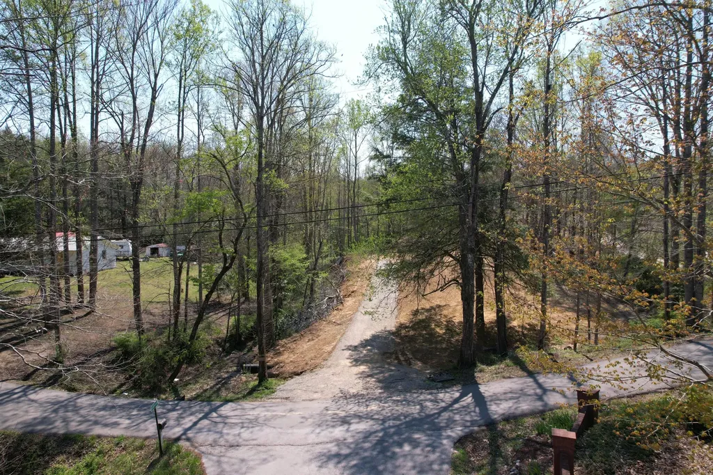 51 Valley Road Stearns KY 42647