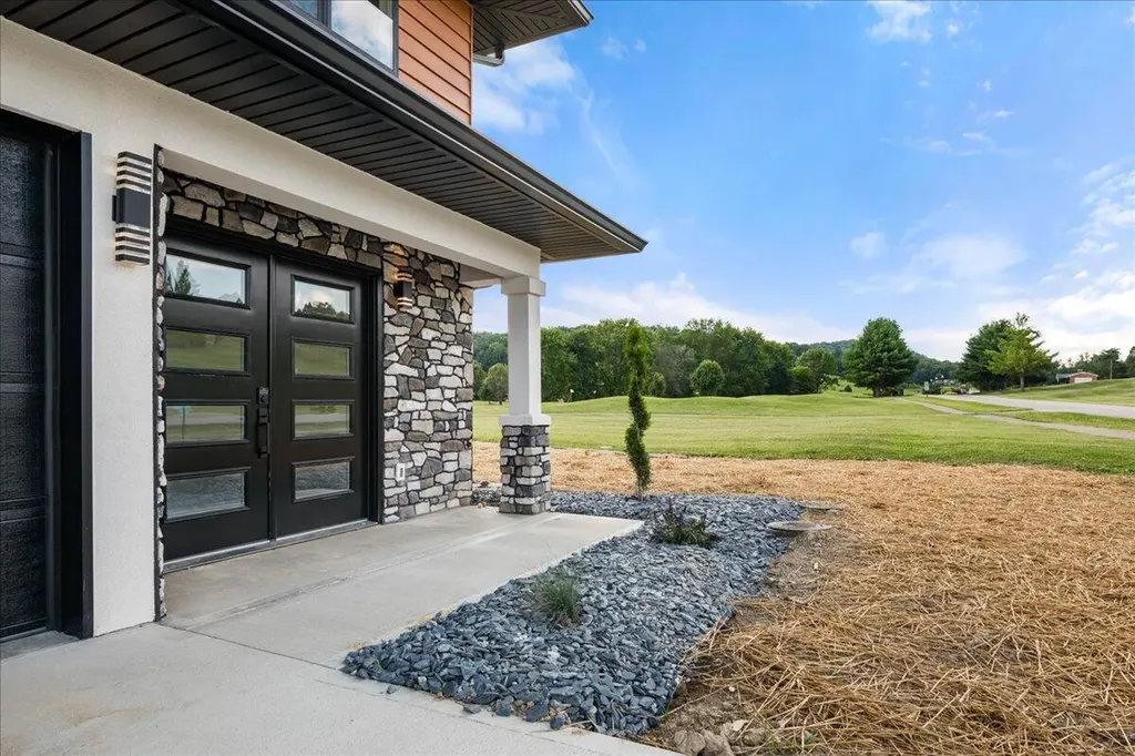 143 Crooked Creek Drive London KY 40744