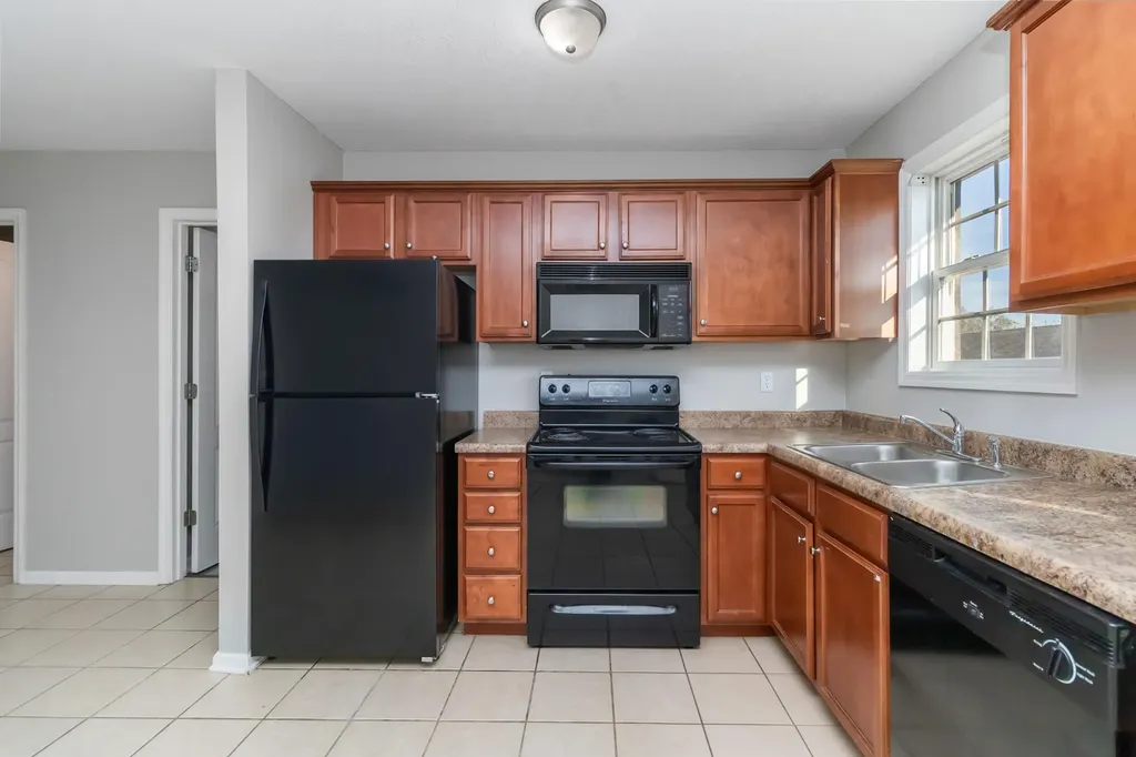2021 Willow Drive Richmond KY 40475