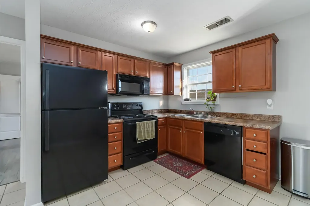 2021 Willow Drive Richmond KY 40475