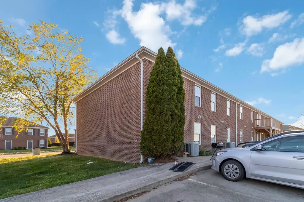 2021 Willow Drive Richmond KY 40475