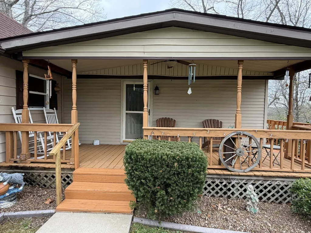 1129 Indian Ridge Road Falls Of Rough KY 40119