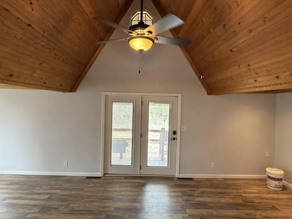 1129 Indian Ridge Road Falls Of Rough KY 40119