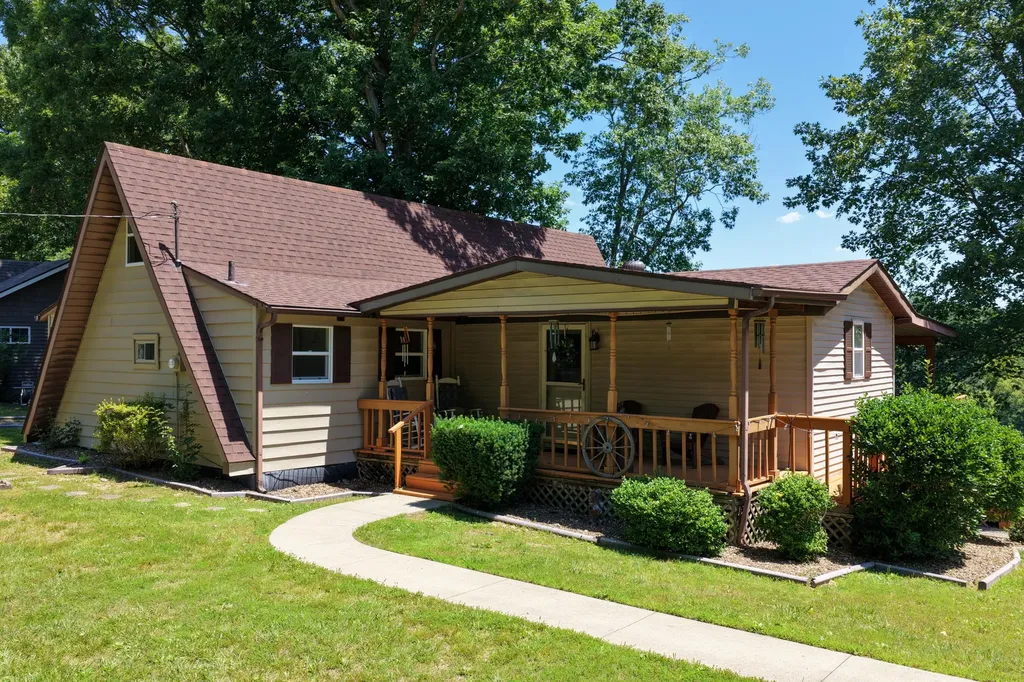 1129 Indian Ridge Road Falls Of Rough KY 40119