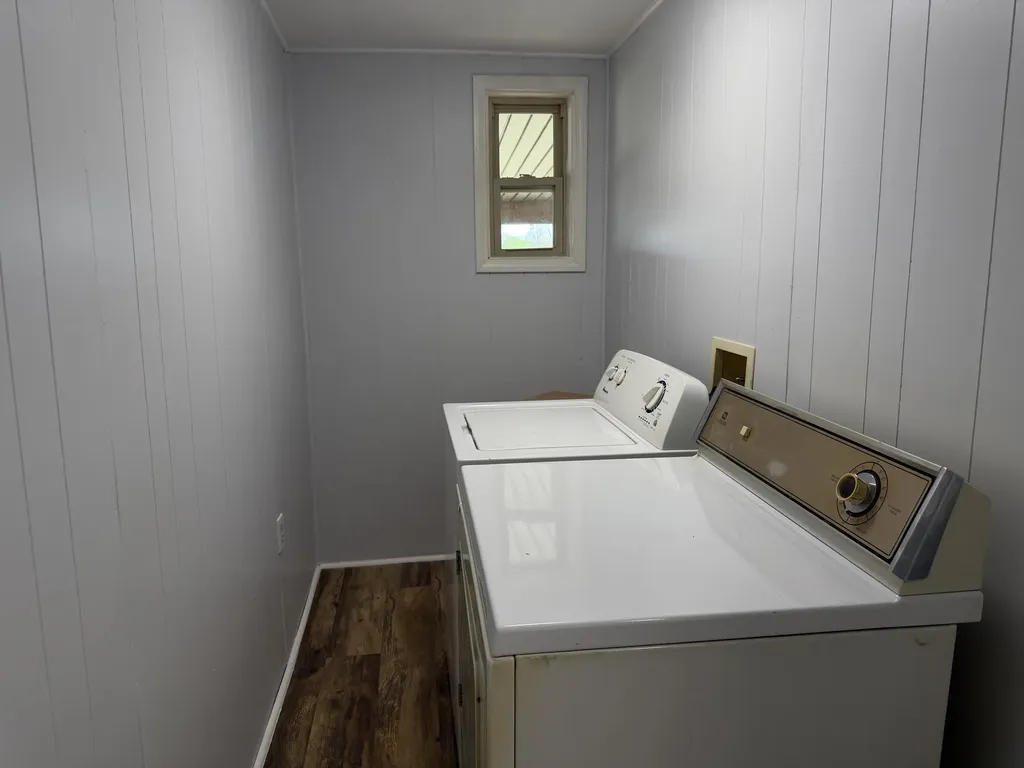 1129 Indian Ridge Road Falls Of Rough KY 40119