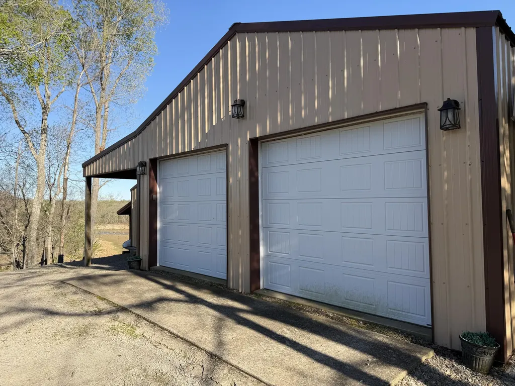 1129 Indian Ridge Road Falls Of Rough KY 40119