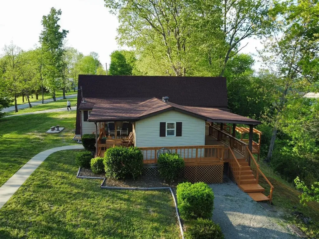 1129 Indian Ridge Road Falls Of Rough KY 40119