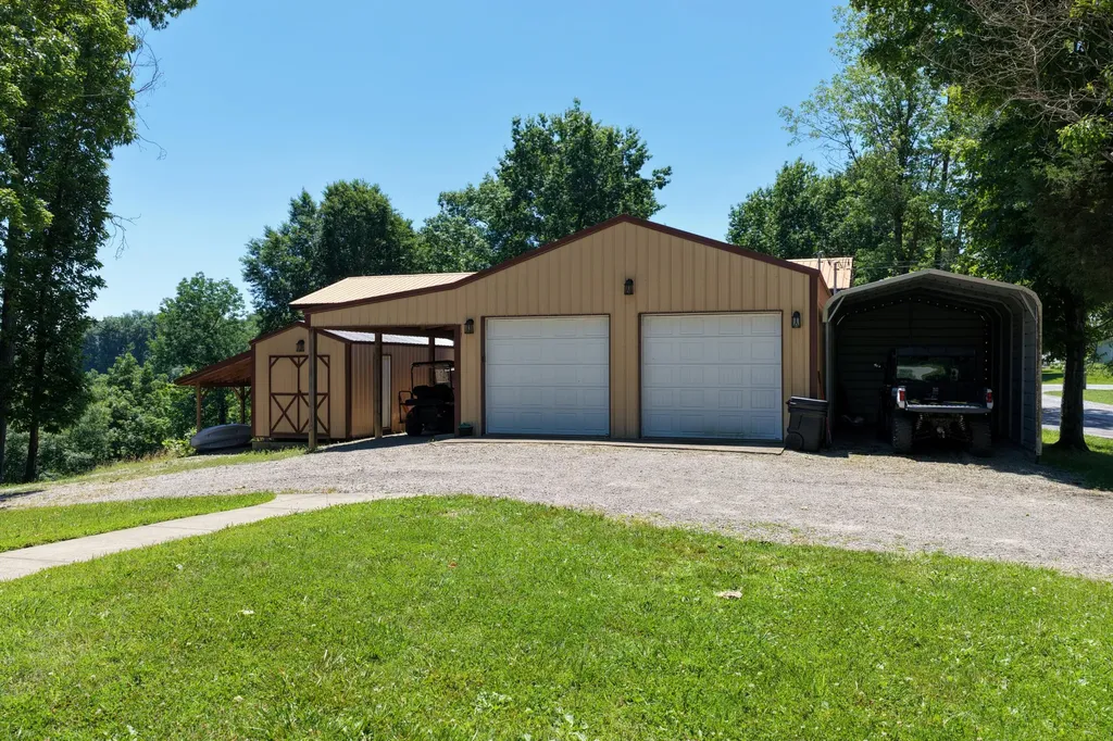 1129 Indian Ridge Road Falls Of Rough KY 40119