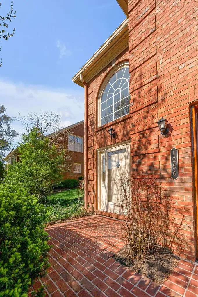 1056 Taborlake Drive Lexington KY 40502