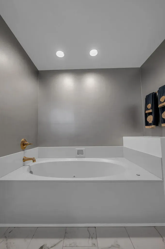1056 Taborlake Drive Lexington KY 40502