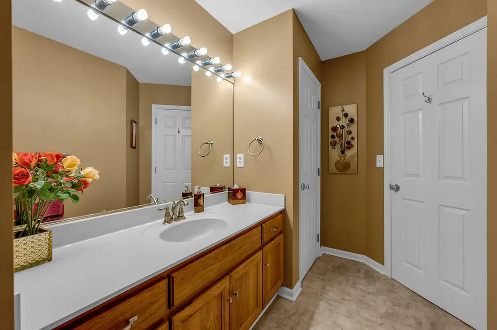 1056 Taborlake Drive Lexington KY 40502