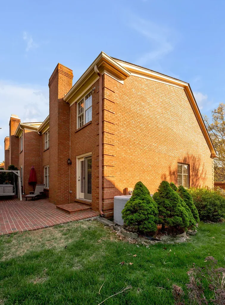 1056 Taborlake Drive Lexington KY 40502