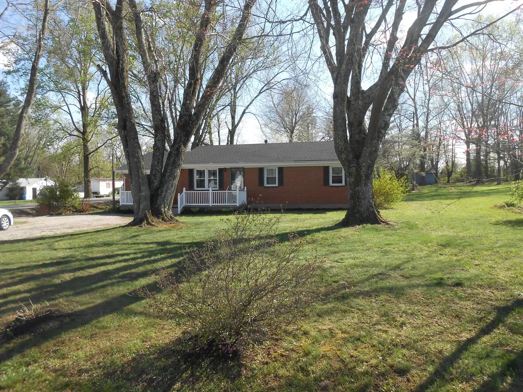 145 Tabor Road Jeffersonville KY 40337