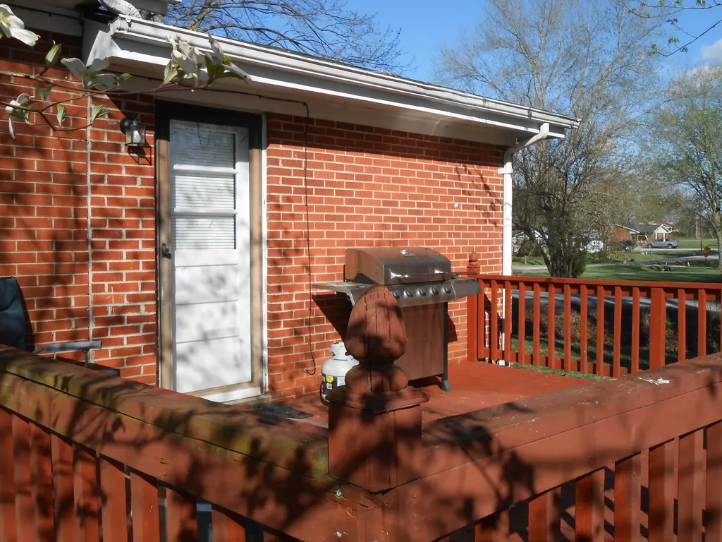 145 Tabor Road Jeffersonville KY 40337