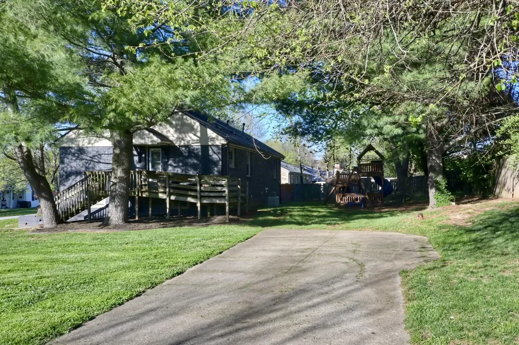 104 Cavern Drive Frankfort KY 40601