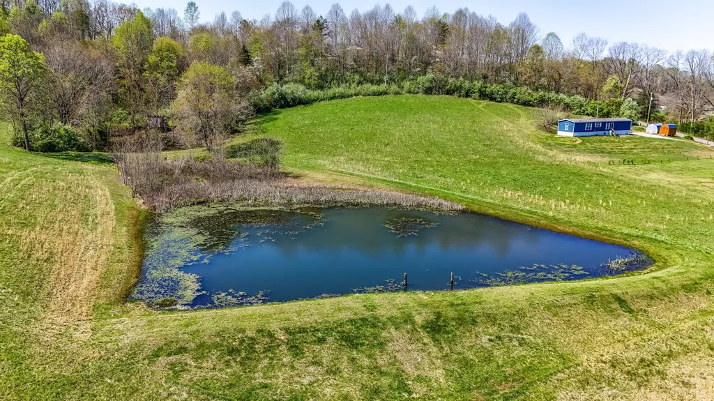 451 Walnut Grove Road Annville KY 40402