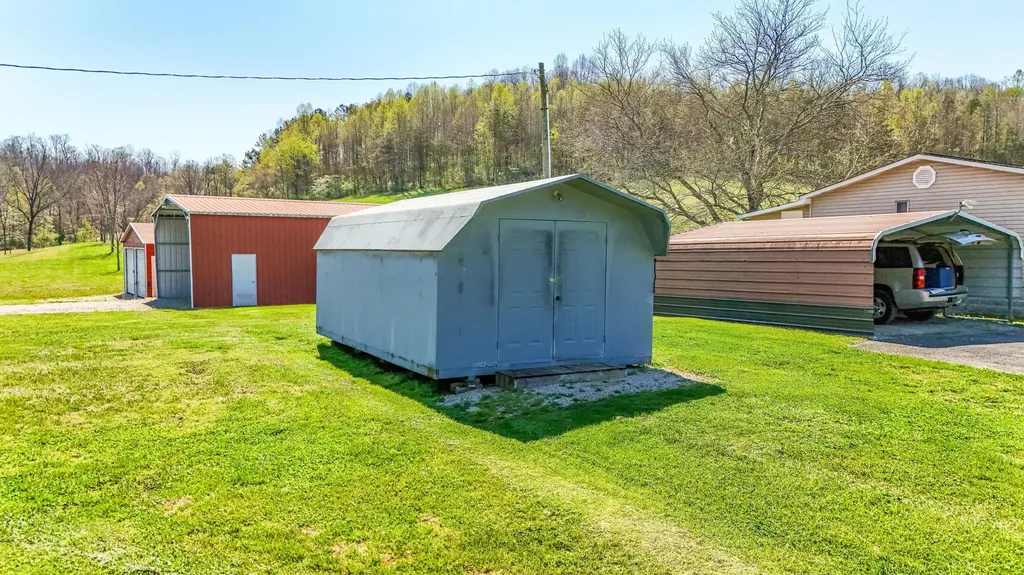 451 Walnut Grove Road Annville KY 40402