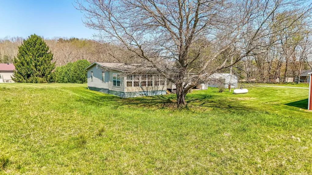 451 Walnut Grove Road Annville KY 40402