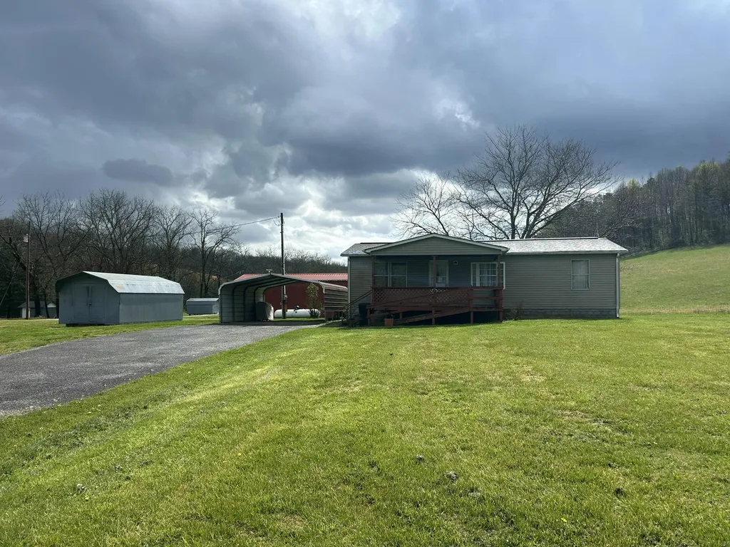 451 Walnut Grove Road Annville KY 40402