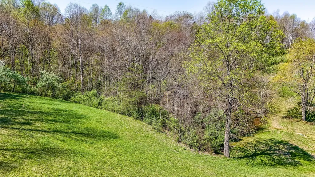 451 Walnut Grove Road Annville KY 40402