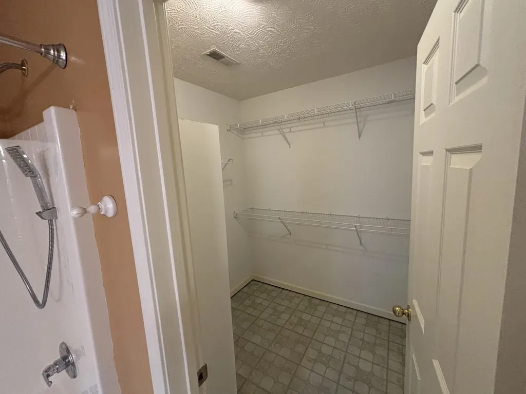 2601 Buck Lane Lexington KY 40511