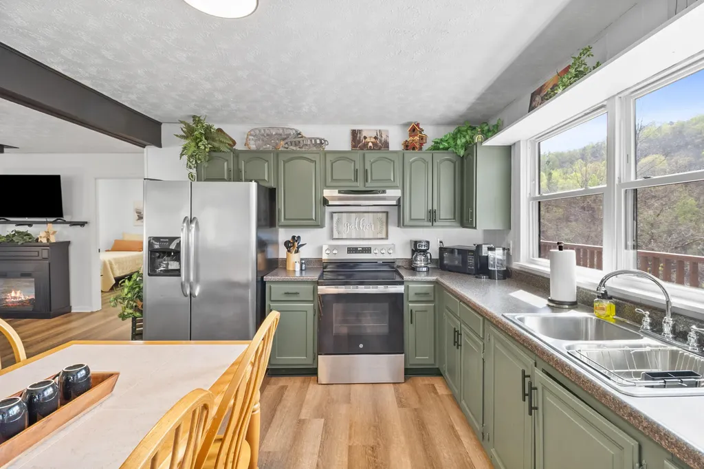 25 Godsey Avenue Whitley City KY 42653