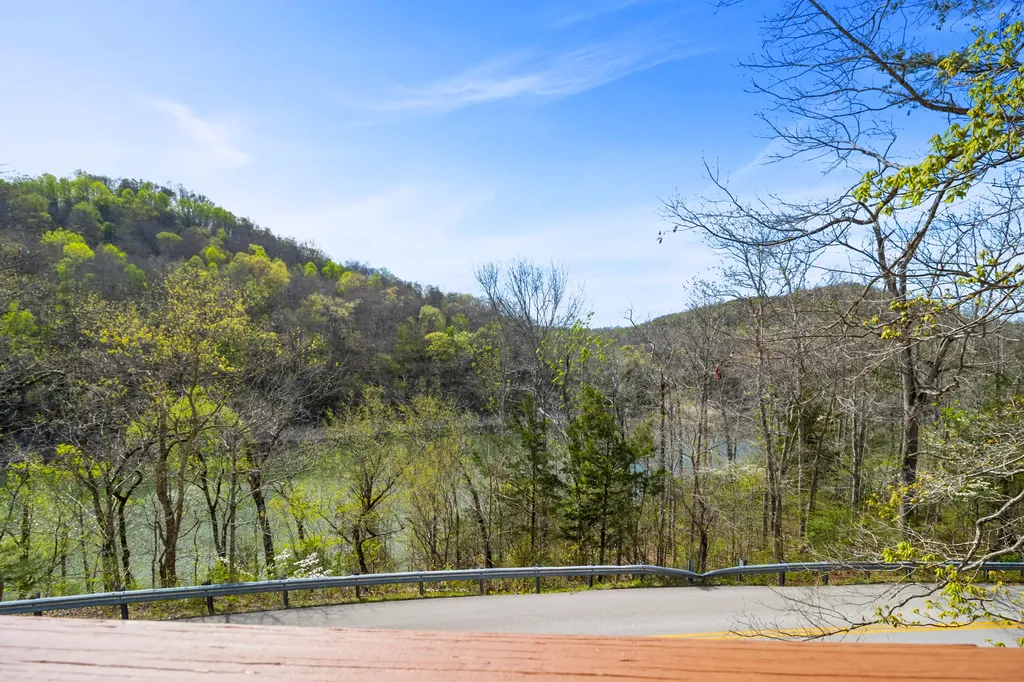 25 Godsey Avenue Whitley City KY 42653