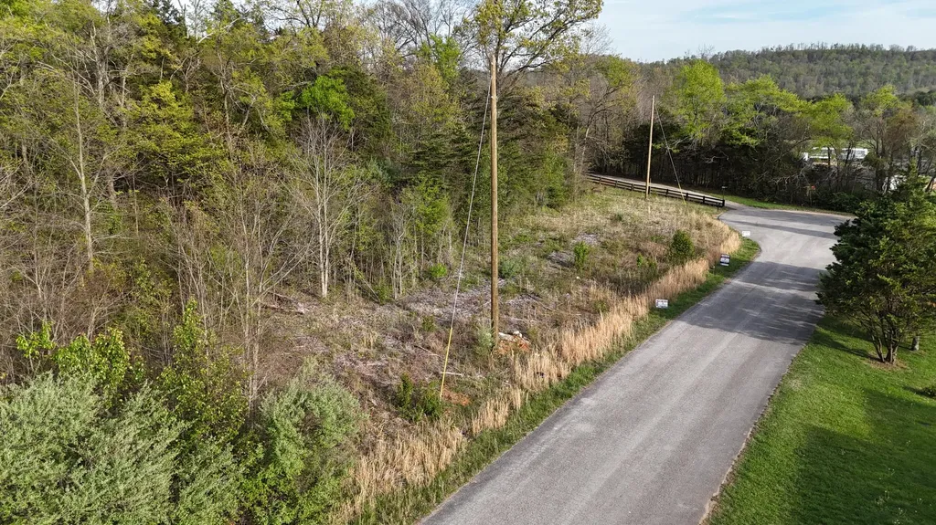7, 8, 9 Walnut Drive Bronston KY 42518