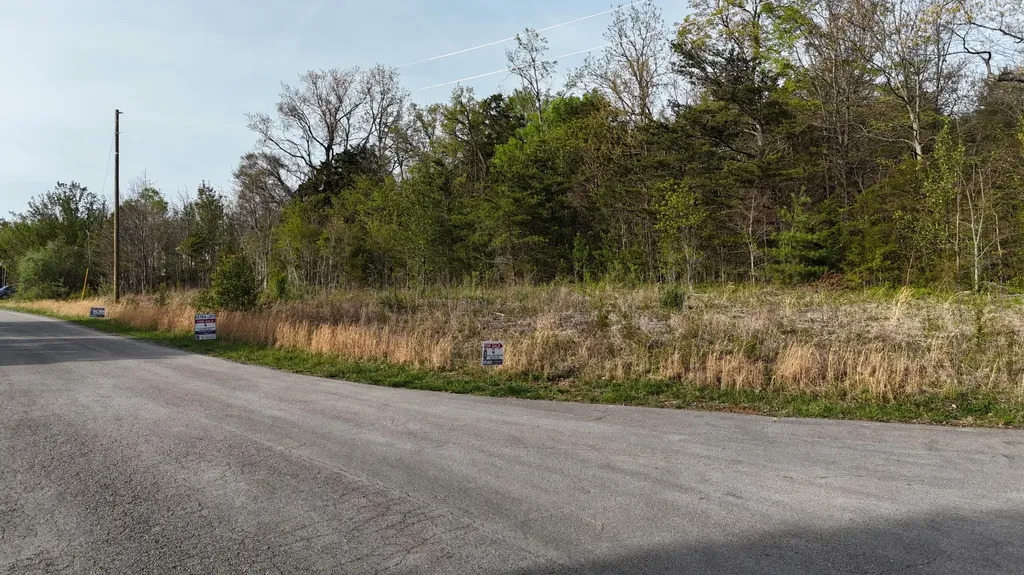 7, 8, 9 Walnut Drive Bronston KY 42518