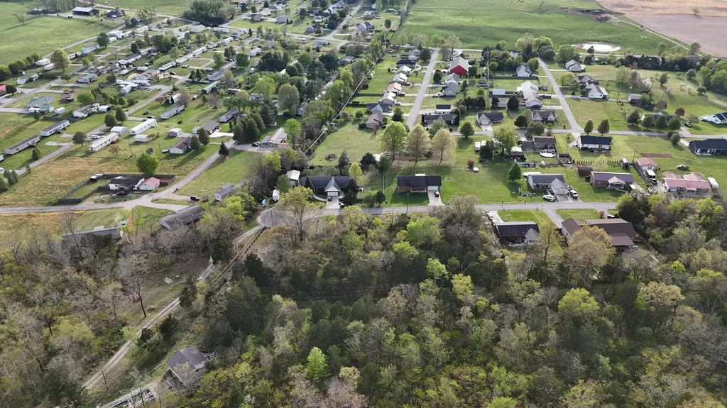 7, 8, 9 Walnut Drive Bronston KY 42518