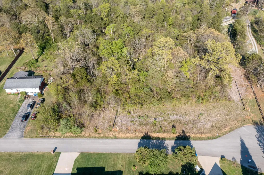 7, 8, 9 Walnut Drive Bronston KY 42518