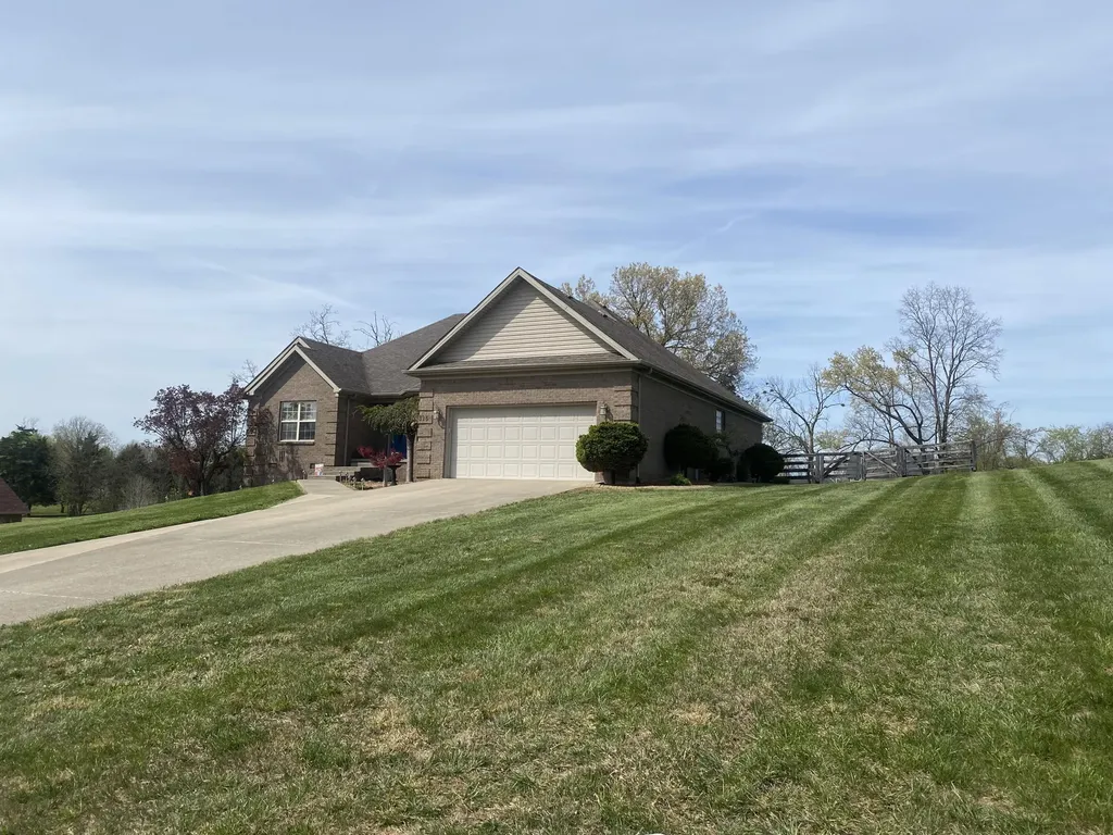 315 Waco Heights Waco KY 40385