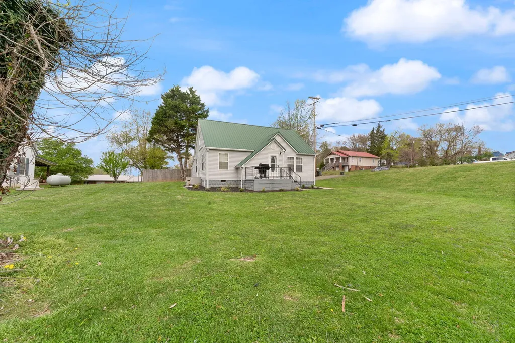 31 Cemetery Road Williamsburg KY 40769